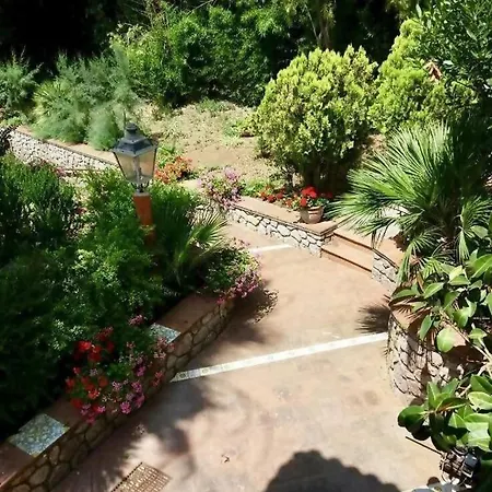 Casa Rossella Casa Con Giardino By Italianhost * Capri