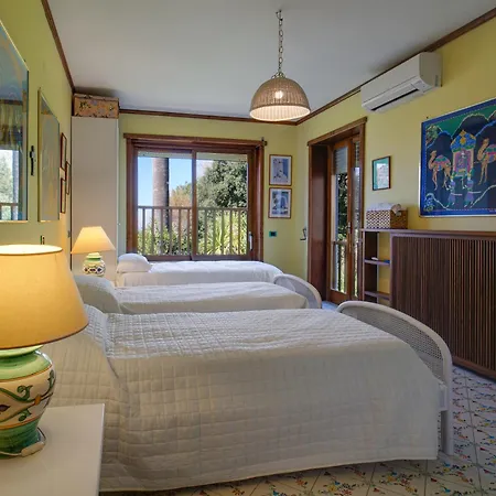 Villa Casa Rossella Casa Con Giardino By Italianhost Capri