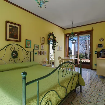 Casa Rossella Casa Con Giardino By Italianhost Villa