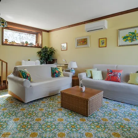 Villa Casa Rossella Casa Con Giardino By Italianhost Capri