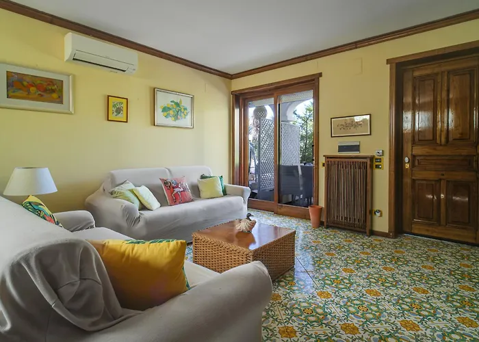 Casa Rossella - Casa Con Giardino By Italianhost