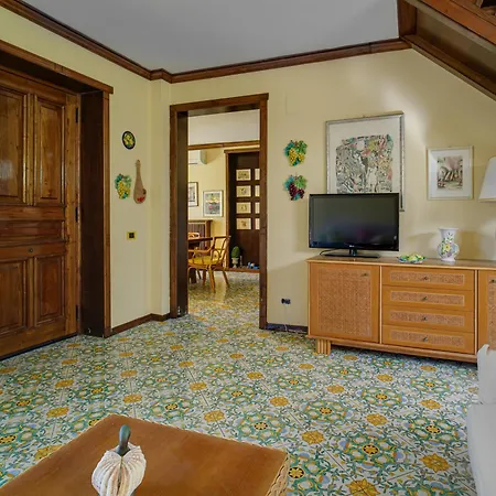 Casa Rossella - Casa Con Giardino By Italianhost *