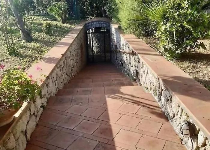 Villa Casa Rossella - Casa Con Giardino By Italianhost *