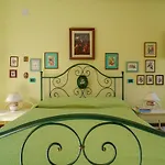 Villa Casa Rossella - Casa Con Giardino By Italianhost